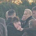 Brena u crnoj jakni stigla na Frenkijevu sahranu: Oči joj pune suza, kad je videla njih potpuno se slomila