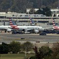 Обустава рада Владе САД и недостатак контролора лета приземљују авионе: Погођени аеродроми у Њујорку и Лос Анђелесу