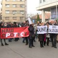 Glumci se okupili ispred RTS-a, otišli i do Skupštine: "Sramota da se univerziteti gase, umesto da se otvaraju"