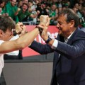 "Kumara" je stigao: Dimitris Janakopulos došao u Valensiju, evo šta je radio sa igračima Panatinaikosa (video)