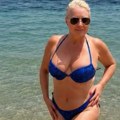 "Uzimala sam 50.000 evra za noć, sad podignem kredit za pesmu" Pevačica se skinula u bikini, sevnule obline