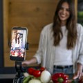 Influenser postaje zanimanje za koje možete dobiti i fakultetsku diplomu – evo koliko košta