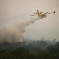 FOTO, VIDEO Dramatična noć na Braču: Vatra gutala objekte, evakuisano više od 200 ljudi, stigli kanaderi