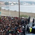 Španska policijska izvela operaciju premještanje migranata sa plaža u enklavi Seuta