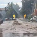 Potop u Smederevu: Ulice pod vodom, gejziri izviru iz šahtova! (video)