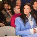 Ivana Španović prvi put u javnosti od razvoda: Zablistala u plavom odelu, zasluženo dobila nagradu! (foto)