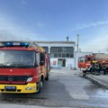 Požar kod Čačka: Vatrena stihija guta poslovni objekat, radnici evakuisani (foto)