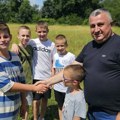 Kapa dole, ljudino! Dragiša čuo za tešku priču malog Radoja, pa odlučio da mu sagradi kuću! (foto)