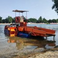 Kose travu na savskom jezeru: Finiš priprema pred otvaranje kupališne sezone na Adi Ciganliji