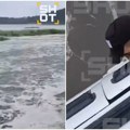 Dramatičan snimak sa Kamčatke: Ribare i psa zarobio cunami, voda tutnji oko njih i nadire u auto