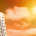 Najmanje troje mrtvih u nezapamćenom toplotnom talasu Temperatura dostigla 49,7°c, Ministarstvo zdravlja apelovalo je na…
