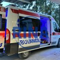 Užas u Lučanima: Motociklista na pešačkom prelazu naleteo i udario roditelje sa detetom, svi prebačeni u bolnicu