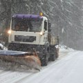 Sneg pravi haos po Srbiji: Neprohodna deonica kod Banje Koviljače, na snazi i upozorenje na odrone