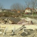 Širi se deponija građevinskog materijala nadomak kuća u naselju u Kragujevcu