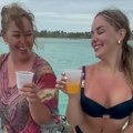 Cecina prija sa ćerkom lumpuje na karibima: Danijela i Nataša Rodić skinule se u kupaći, lica bez šminke, a uveče idu u provod…