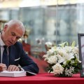 Emotivne scene na Marakani: Rukovodstvo Crvene zvezde se upisalo u knjigu žalosti povodom smrti Vladimira Cvetkovića!
