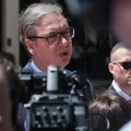 Da li je moguće da Vučić nije znao ništa o čarter letu za Tivat? Otvorena brojna pitanja