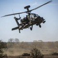 Uzbuna kod Ormuza: Survao se američki helikopter Apač
