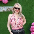 Ne mogu da se obuzdaju! Maja Nikolić objavila vreli video u dekolteu, ljubi se sa dečkom! Sve puca od strasti na plaži!