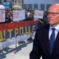 Poslanik Bundestaga ekskluzivno za Kurir TV! Peter Bajer: ZSO mora da se formira, Priština je odgovorna za bezbednost svih na…