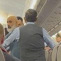 "Počeo je da preti osoblju i putnicima": Uhapšen muškarac zbog koga je avion Malejža Erlajnsa morao prinudno da sleti