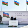 Ukida se Republika Nagorno-Karabah, region napustilo više od 78.000 Jermena; Predsednik Azarbejdžana obišao građevinske…