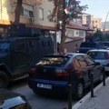 Pogledajte snimke upada kosovske policije u KBC Kosovska Mitrovica