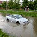 Тешко повређен ватрогасац у невремену у Хрватској: Погодио га метални гелер, у животној је опасности