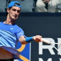 Francuski teniser kažnjen sa 25.000 dolara jer je lopticom pogodio gledateljku