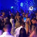 Torta na tri sprata, konfete svuda po sali: Saša Matić do jutra slavio ćerkino punoletstvo! Sofronijević svirao harmoniku…