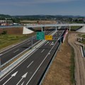 Vozači, budite posebno oprezni! Visoke temperature mogu otežati putovanje, oglasili se „Putevi Srbije“