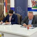 Ministar Đerlek i gradonačelnik Cvetanović potpisali ugovor o razvoju omladinskog i ženskog preduzetništva