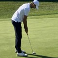 Đoković zaigrao na Ol-star golf turniru: Nole reket zamenio golf palicom