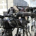 Vlasnik televizije KTV iz Zrenjanina tvrdi da su mu nepoznate osobe odvrnule šrafove na točkovima automobila