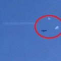 Kamera zabeležila prelet moćne ruske rakete: Pogledajte kako Kh-101 obmanjuje radar ispaljujući oblak iglica (video)