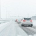 Hrvatska pogođena strašnom snežnom olujom: Putevi paralisani, saobraćaj u zastoju, a nevreme se kreće ka Srbiji (video)