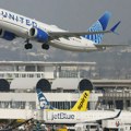Sudar krilima dva aviona Junajted erlajnsa u San Francisku, putnici „pobacani” po kabini