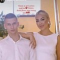 Razvodi se nakon 8 dana od 20 godina starije žene: Andrej Savković sa Vanjom planirao decu, a onda je sve puklo posle prve…
