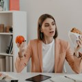 Kako da zdrave grickalice postanu navika kad ti padne energija na poslu?