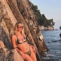 Ovo je sestra marka jarića: Tamara se retko pojavljuje u javnosti, a sada fotkama u bikiniju zapalila mreže: O odnosu sa…