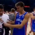 Šta se ovde desilo? Društvene mreže bruje – Bogdan bacio dres Partizana!? Nova trenerska vrteška: Poznati trener preuzima…