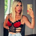 "Nikad bolje nisam izgledala": Jovana Jeremić se slikala u sali za trening u vrelom korsetu i šortsu, pa poručila: "Majka…