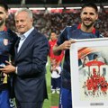 Bjeković i Stojanović uručili specijalnu medalju Mitroviću