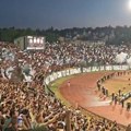 VIDEO „Ko ne skače, taj je ćaci“: Ludnica na stadionu Partizana pre početka, skače ceo