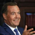 Svet ušao u zonu apsurda: Medvedev nabrojao nemoguće stvari koje se danas ostvaruju