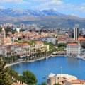 Taksista nokautirao kolegu: Incident u Splitu: "Nekoliko puta me udario šakom u glavu"