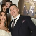 Sloba i Jelena nemaju prvi ples: Radanović supruzi zapevao: "i sestra i drug", uzavrela atmosfera na svadbi pevača (video)