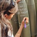 Nikki Haley na izraelskoj granati napisala ‘Dovršite ih’