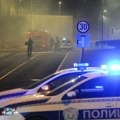 Veliki požar na Čukarici: Gori automehaničarska radnja: S vatrom se bori 15 vatrogasaca (video)