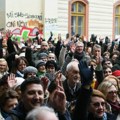 „Ako ispune zahteve studenata, moraće da hapse ljude iz vrha vlasti“: Gardijan o studentskim protestima i dubokim…